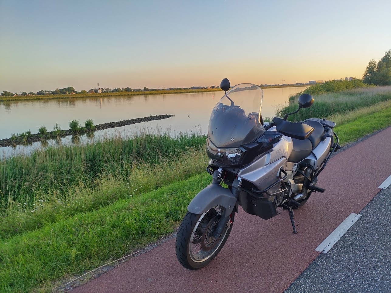 Afbeeldingslocatie: https://tweakers.net/i/Ntha5QI3UBevbrRMKZ_ef6sZ434=/full-fit-in/4920x3264/filters:max_bytes(3145728):no_upscale():strip_icc():fill(white):strip_exif()/f/image/hasz7ZK2y4wJu1vyMmlN7xaT.jpg?f=user_large