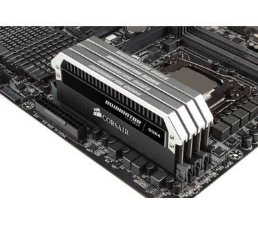 Corsair Dominator