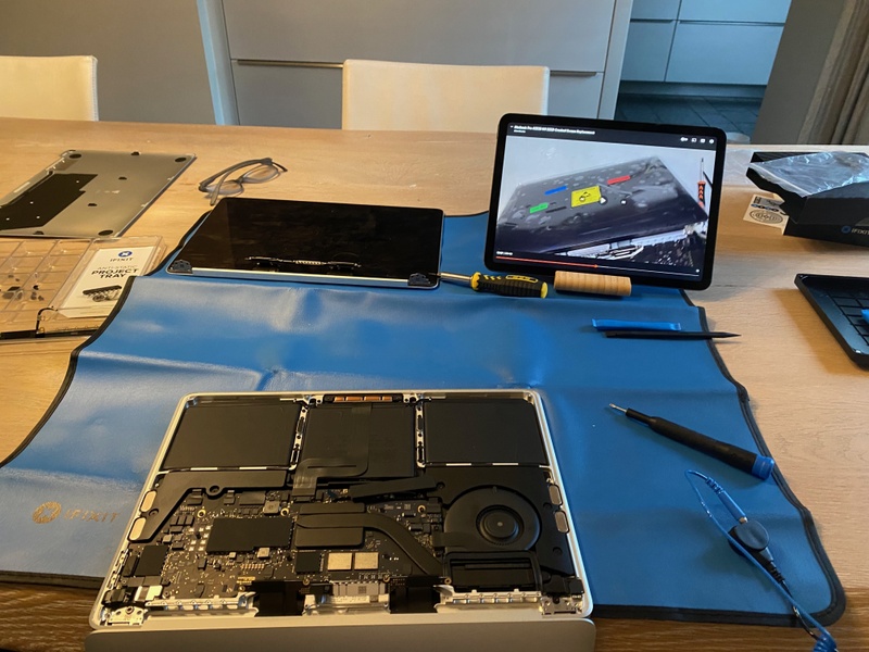 Afbeeldingslocatie: https://tweakers.net/i/NvckimJs3bGQ_AUsgrdfrmTX-gw=/800x/filters:strip_icc():strip_exif()/f/image/biX3g402DB0srWNcqn3SCI6F.jpg?f=fotoalbum_large