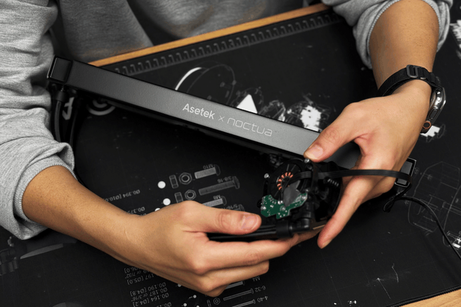Een aio-koeler van Asetek en Noctua