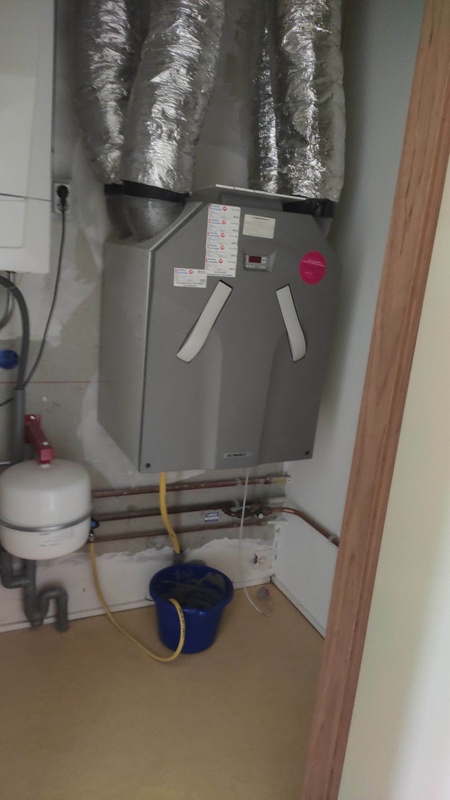 Afbeeldingslocatie: https://tweakers.net/i/O0vgdXjo2arDx1wOuulYmawHEPU=/x800/filters:strip_icc():strip_exif()/f/image/JC1YUQDM2hUdauvhZ6JD43il.jpg?f=fotoalbum_large