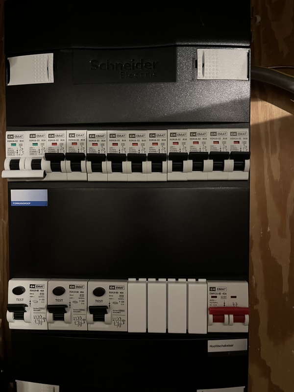 Afbeeldingslocatie: https://tweakers.net/i/O1ifrLTJec115uj51AjXFUkqzSQ=/x800/filters:strip_icc():strip_exif()/f/image/QrDKBRpOiTW4EiOQYOL9eIOA.jpg?f=fotoalbum_large
