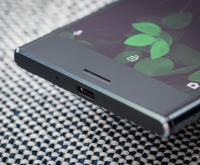 Productfoto's Tweakers - Sony XZ Premium
