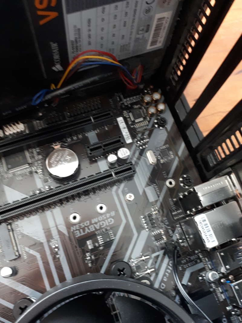 Afbeeldingslocatie: https://tweakers.net/i/O3EiRYvkhmT3aZudFvT3AhtAH58=/800x/filters:strip_icc():strip_exif()/f/image/jsmFY7ErLUl8bkwtWTTSV0YF.jpg?f=fotoalbum_large