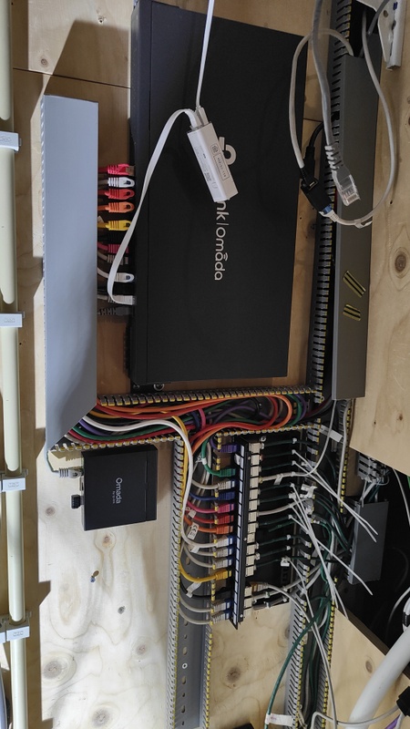 Afbeeldingslocatie: https://tweakers.net/i/O4bW7LIirw5IGY-rH6LNd4wco-4=/x800/filters:strip_icc():strip_exif()/f/image/481DLFBVH7qMJFoYm7z4EnC4.jpg?f=fotoalbum_large