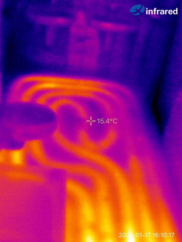 Afbeeldingslocatie: https://tweakers.net/i/O5Xg1k8Zc-W5B7FIAPoLOlP0tjI=/x800/filters:strip_exif()/f/image/6080GYMU6Y5gqmZhNE31HiGM.png?f=fotoalbum_large