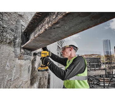 DeWalt DCF900H2T-QW