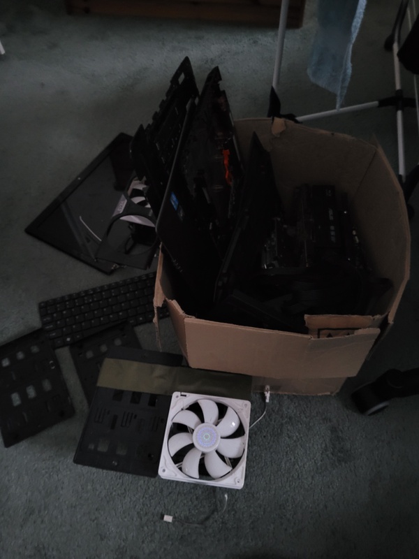 Afbeeldingslocatie: https://tweakers.net/i/ODjut0MRqzGeK_hvkxslk9Z_T54=/x800/filters:strip_icc():strip_exif()/f/image/dfpMhocsY3TuHokekMmbGmH6.jpg?f=fotoalbum_large