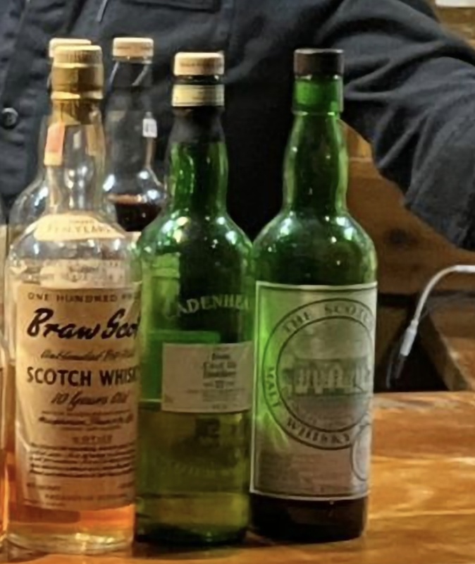 Afbeeldingslocatie: https://tweakers.net/i/OFdLFuy3wfyp34LNj6SsYsphB0Q=/x800/filters:strip_icc():strip_exif()/f/image/P3LHqb2xTFdHCS9Yo1C8UaBI.jpg?f=fotoalbum_large