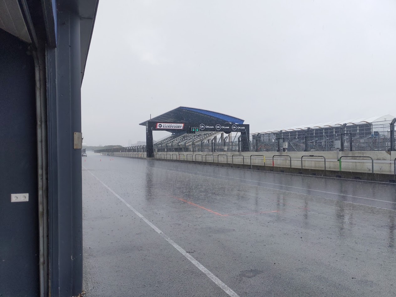 Afbeeldingslocatie: https://tweakers.net/i/ONMLFoprSHYrO3dv06KWePxkHQE=/full-fit-in/4920x3264/filters:max_bytes(3145728):no_upscale():strip_icc():fill(white):strip_exif()/f/image/x8wtXVWy7626pv5ce5WHUQCr.jpg?f=user_large