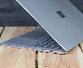 Microsoft Surface Laptop