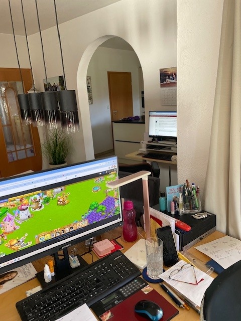 Afbeeldingslocatie: https://tweakers.net/i/OS61KLB3H3SHHCJIJPPW0hnJRgw=/fit-in/4920x3264/filters:max_bytes(3145728):no_upscale():strip_icc():strip_exif()/f/image/F0hRfFy76ioOElNjdbK7ym1t.jpg?f=user_large