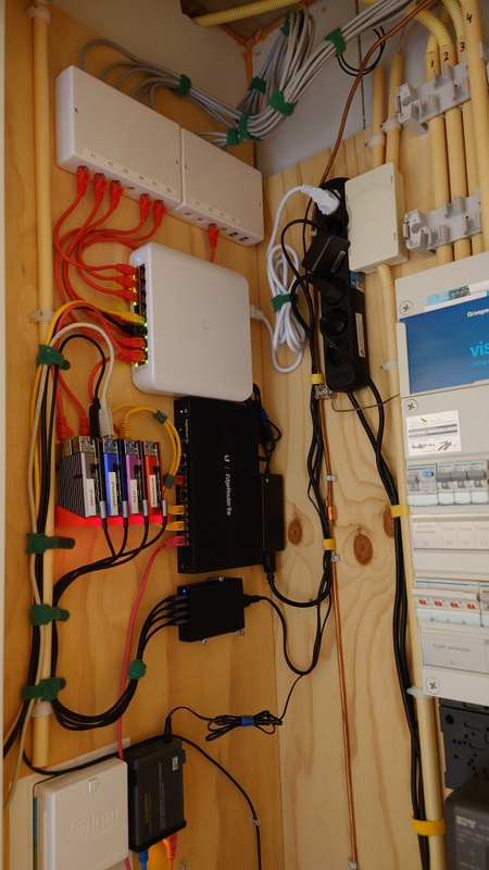 Afbeeldingslocatie: https://tweakers.net/i/OV44nNksYguflcqjYwk07eeG7Es=/x800/filters:strip_icc():strip_exif()/f/image/d7hDOacRa7RZ7xjTnQdaxLvX.jpg?f=fotoalbum_large