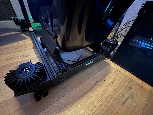 Afbeeldingslocatie: https://tweakers.net/i/OZM5RBJUbOodIfy_1Xdef7CR770=/fit-in/4920x3264/filters:max_bytes(3145728):no_upscale():strip_icc():strip_exif()/f/image/Pq6MEa0cUEuZhbqCZD9Hquy1.jpg?f=user_large