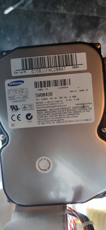 Afbeeldingslocatie: https://tweakers.net/i/OaGMtH-3xW4pmlf3JFXWeKjIcNQ=/x800/filters:strip_icc():strip_exif()/f/image/TXlFzAEjuAdwqkX3XAenekwO.jpg?f=fotoalbum_large