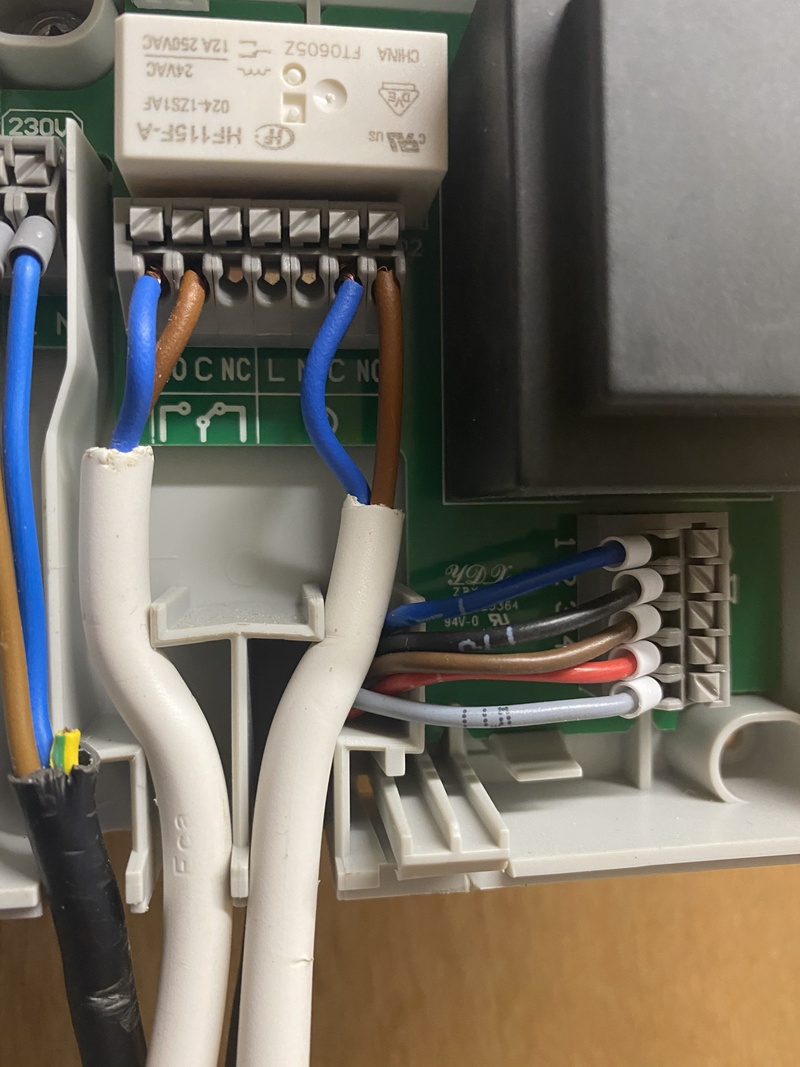 Afbeeldingslocatie: https://tweakers.net/i/OawvKSNUYld-AdLAFJtds4iurM4=/800x/filters:strip_icc():strip_exif()/f/image/V9L4l9RqREH1WLj5I6TbO5h2.jpg?f=fotoalbum_large