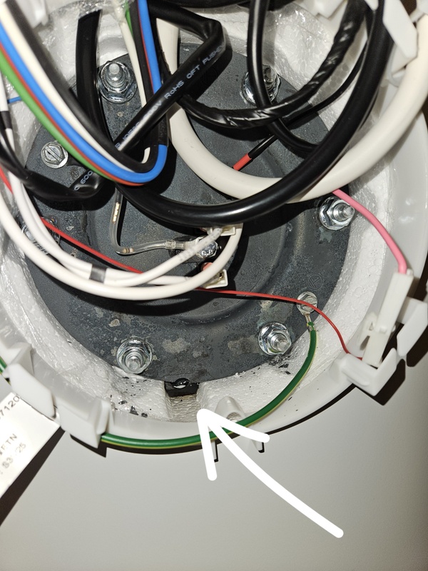 Afbeeldingslocatie: https://tweakers.net/i/Oeta85W6AQJBxJqw7hnqzfrgL_Y=/x800/filters:strip_icc():strip_exif()/f/image/1bTbU8K5xMMb7G6nLSnzNivP.jpg?f=fotoalbum_large