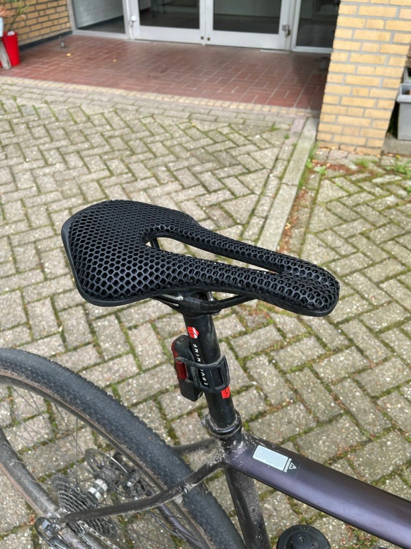 Afbeeldingslocatie: https://tweakers.net/i/Oh4vEFNDOMjo2491f8-_KYcKmW8=/x800/filters:strip_icc():strip_exif()/f/image/osu1y8viXPoSqSyz02ehMGuh.jpg?f=fotoalbum_large