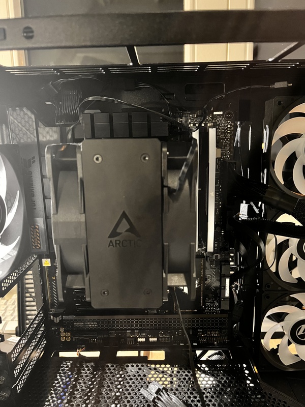 Afbeeldingslocatie: https://tweakers.net/i/OiX78a1StC-DDXBodSuS6DXWojQ=/x800/filters:strip_icc():strip_exif()/f/image/ZibY87UM0dvmRxYNxskRwLUV.jpg?f=fotoalbum_large