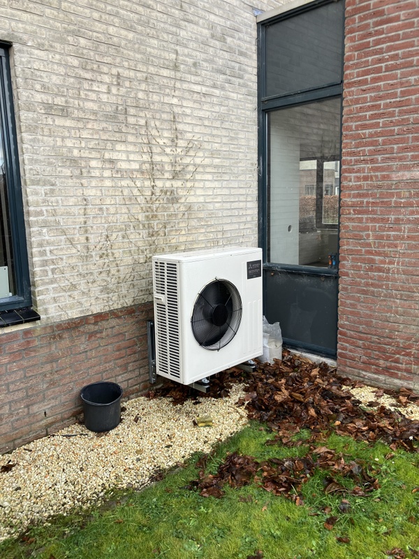 Afbeeldingslocatie: https://tweakers.net/i/OiuOT1SNs6hPJui6gSEFtUqj1BQ=/x800/filters:strip_icc():strip_exif()/f/image/pmtOF9F73pPLGN1uUgBmHiIQ.jpg?f=fotoalbum_large
