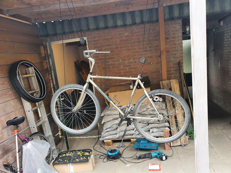 Afbeeldingslocatie: https://tweakers.net/i/Oje6yzKuv3wDRXPtEbd-q8ULpBQ=/800x/filters:strip_icc():strip_exif()/f/image/sXN7XIlNyZ80OiOiFh1qUk5W.jpg?f=fotoalbum_large