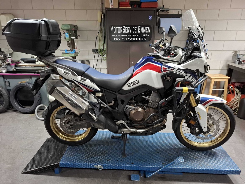 Afbeeldingslocatie: https://tweakers.net/i/Okrj7ysouSRfFu_JEj-Uf-Z3TkU=/800x/filters:strip_icc():strip_exif()/f/image/vemcV12p3ftQ0jQeEEoj0uMd.jpg?f=fotoalbum_large