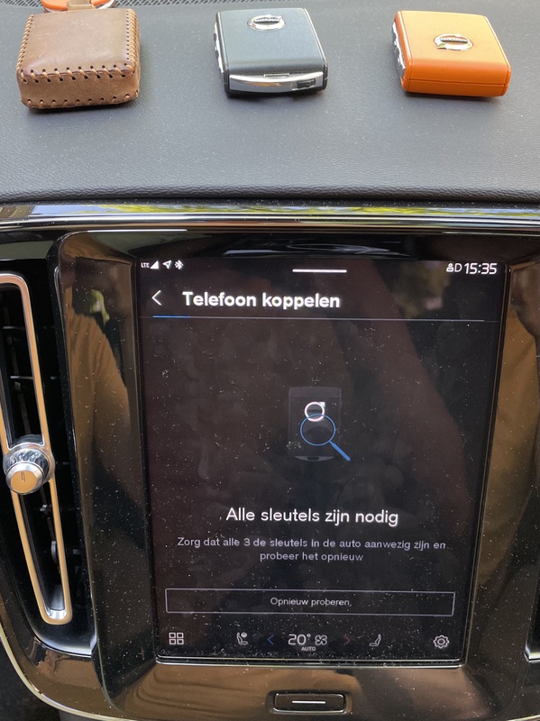 Afbeeldingslocatie: https://tweakers.net/i/Olz3a7H04FjxSFRWO8UNgAucKg8=/x800/filters:strip_icc():strip_exif()/f/image/LLPZIuUbU7cqzCeA61eQmNsv.jpg?f=fotoalbum_large