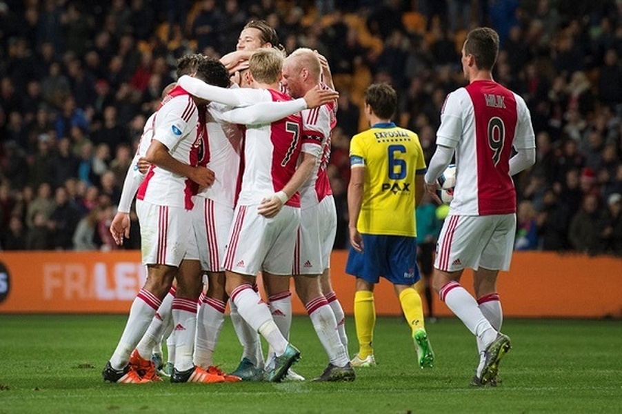 Afbeeldingslocatie: https://tweakers.net/i/OnFk7FwI2fSUQ-VfOqWmcXNX7Kk=/full-fit-in/4920x3264/filters:max_bytes(3145728):no_upscale():strip_icc():fill(white):strip_exif()/f/image/ldY8hrd85tAgS4FmcPyzFdwT.jpg?f=user_large