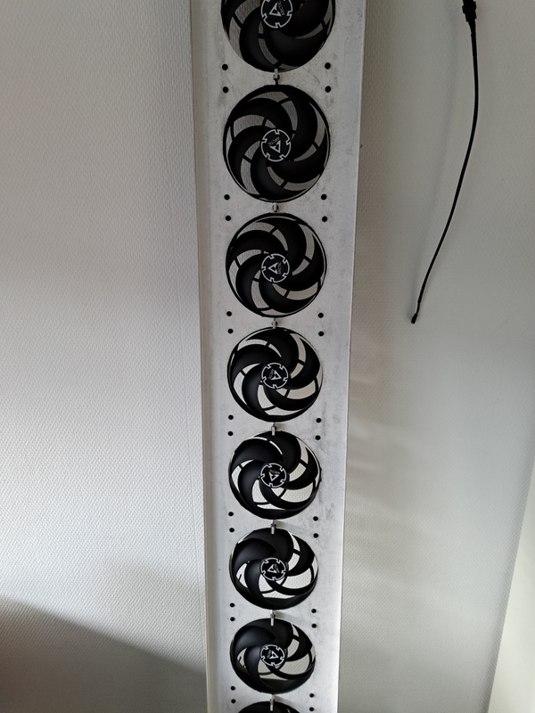 Afbeeldingslocatie: https://tweakers.net/i/OoRwZH58kKqLfDOVEqYFGMezveY=/x800/filters:strip_icc():strip_exif()/f/image/oPzSWeBO9Ox87fVDWxxL1fGy.jpg?f=fotoalbum_large