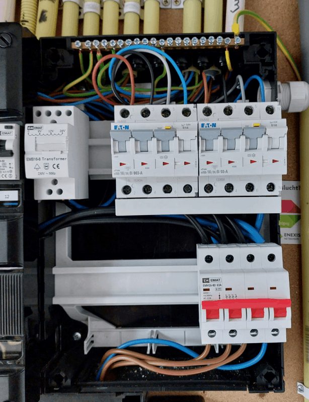 Afbeeldingslocatie: https://tweakers.net/i/Oq_WObH2hdQMW9a-TRox-mLyA54=/x800/filters:strip_exif()/f/image/Jlv8MNVaOC0sir6458LzwFV1.png?f=fotoalbum_large