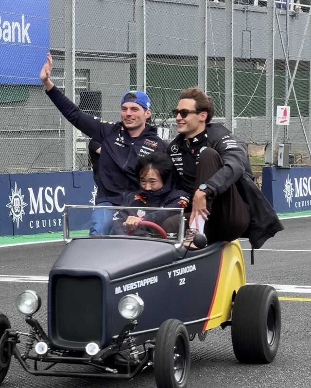 Afbeeldingslocatie: https://tweakers.net/i/Or4r1eUIklyghy0IyGmYwEDWORw=/x800/filters:strip_icc():strip_exif()/f/image/gPMhE5pQHbtpjolzPeL9st3f.jpg?f=fotoalbum_large