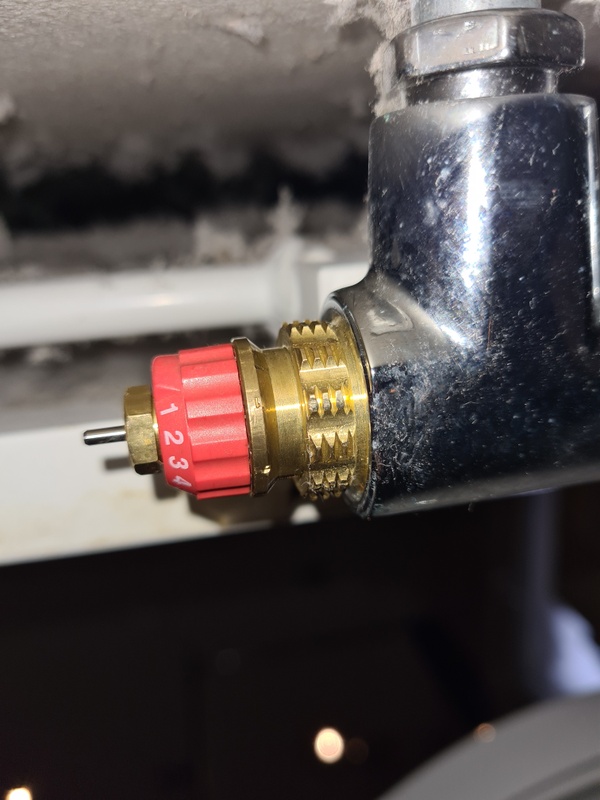 Afbeeldingslocatie: https://tweakers.net/i/OrhI6HzNl30wyR31dG-3nGoIfWA=/x800/filters:strip_icc():strip_exif()/f/image/PSbJofik0q8cbuwB99pwpa3F.jpg?f=fotoalbum_large