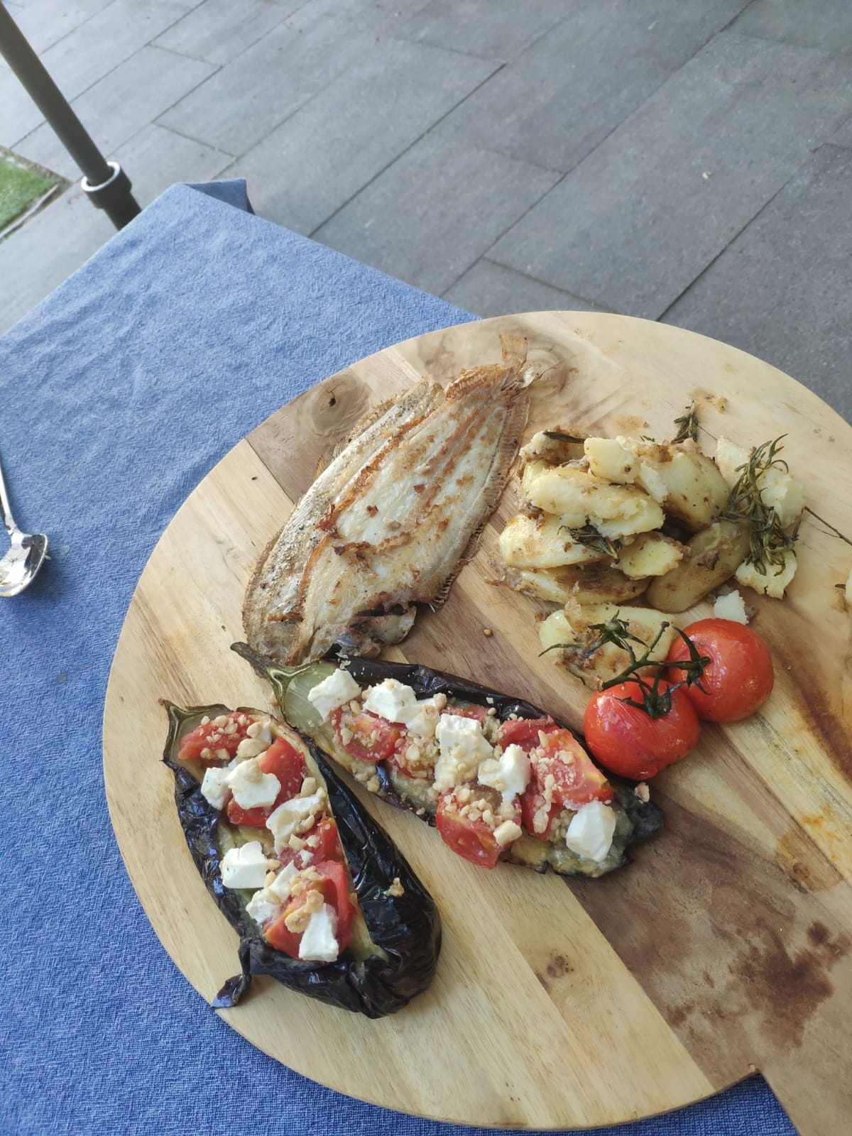 Afbeeldingslocatie: https://tweakers.net/i/Os7DNHlJDeR2Wv0sAhEoate65UQ=/full-fit-in/4920x3264/filters:max_bytes(3145728):no_upscale():strip_icc():fill(white):strip_exif()/f/image/zX6ZQgzcFDFLSBAC7uj2Hw25.jpg?f=user_large