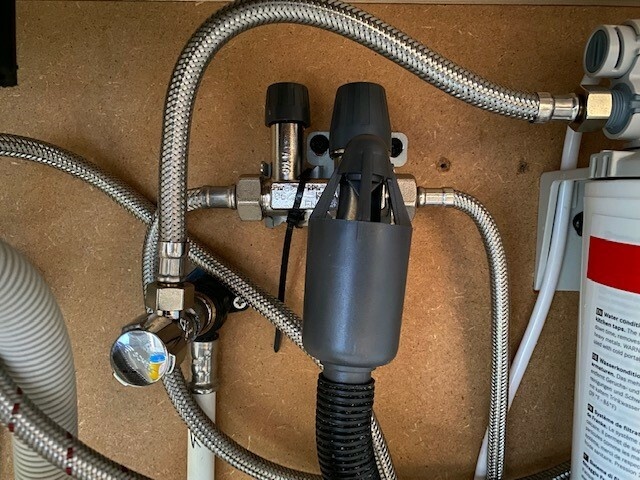 Afbeeldingslocatie: https://tweakers.net/i/Ou-AgskFP03HDo5wIoel6fMUAM4=/full-fit-in/4920x3264/filters:max_bytes(3145728):no_upscale():strip_icc():fill(white):strip_exif()/f/image/ZA4lu5CxBtjTrct0w1bijCqi.jpg?f=user_large