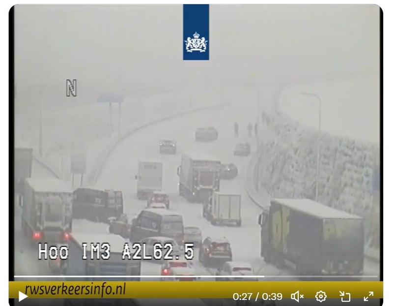 Afbeeldingslocatie: https://tweakers.net/i/OuG-ND1vjWffAqBn9qwHnbXuEVc=/800x/filters:strip_icc():strip_exif()/f/image/LaK4HUqCM6erz81IeaBNLDhZ.jpg?f=fotoalbum_large