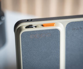 OPPO Earth Explorer Kit close