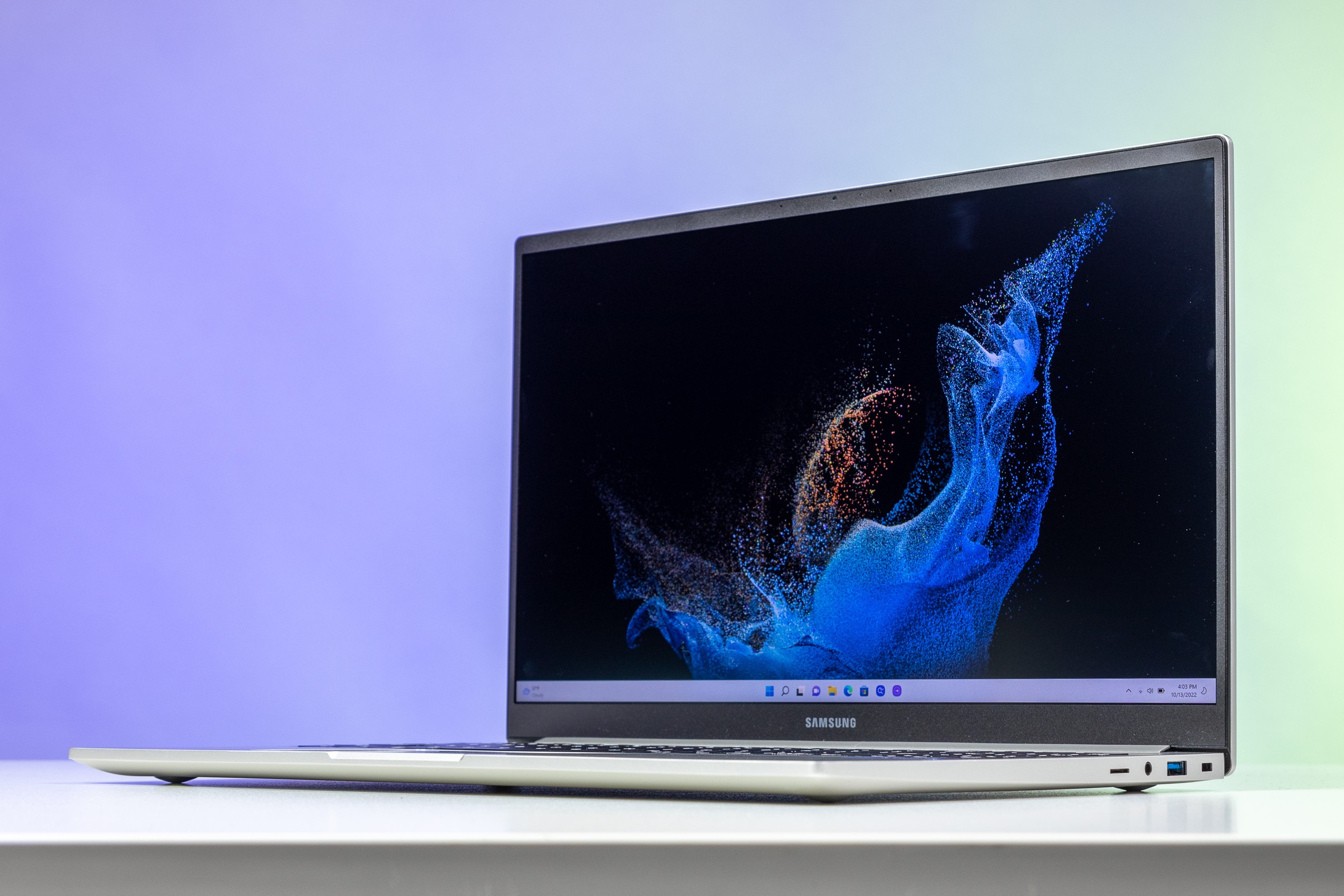 Samsung Galaxy Book2 met Intel Arc-gpu - Tweakers