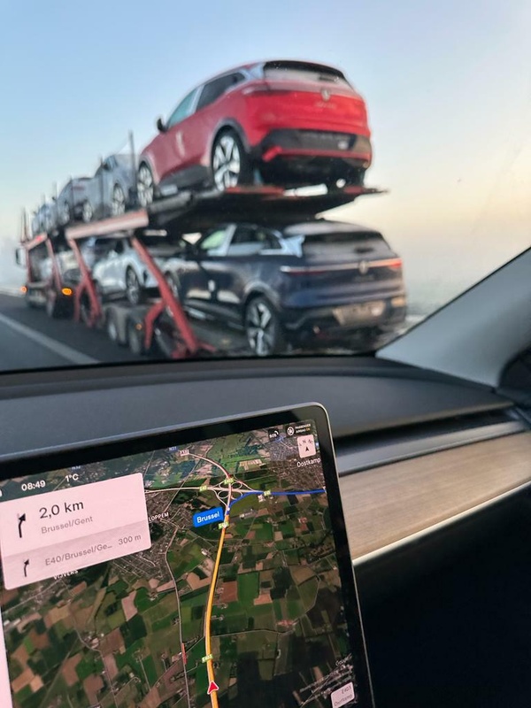 Afbeeldingslocatie: https://tweakers.net/i/OxSb98ldBexCjWcZWZRplIv65iI=/x800/filters:strip_icc():strip_exif()/f/image/JGaB6jd3MTKXoqzF5eRBGZs3.jpg?f=fotoalbum_large