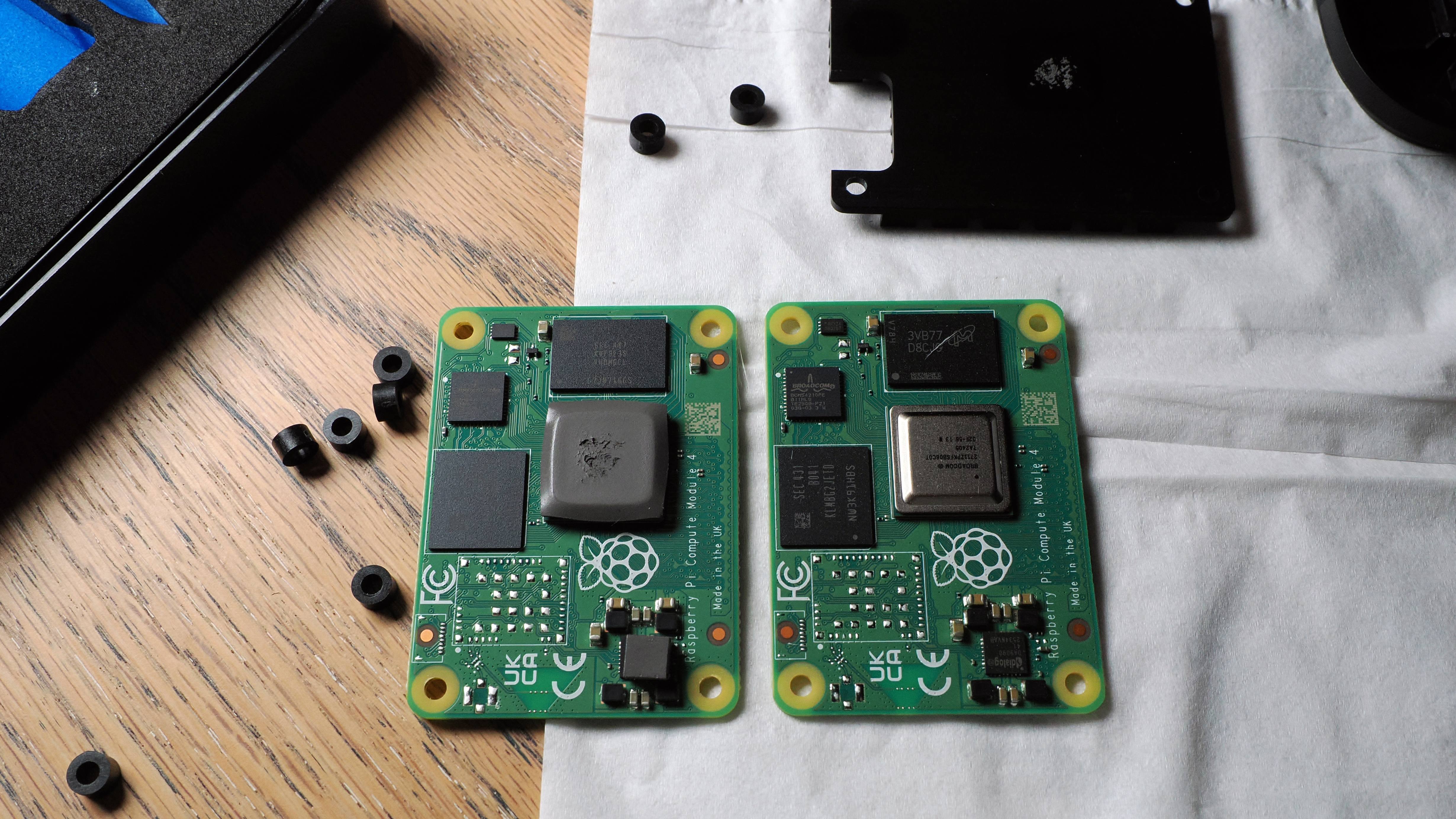 Afbeeldingslocatie: https://tweakers.net/i/OxWATAXRGqyboZQ6pH6s-3RDYRs=/fit-in/4920x3264/filters:max_bytes(3145728):no_upscale():strip_icc():strip_exif()/f/image/zDbRa3ExQxBG90hSjF3c3d8u.jpg?f=user_large