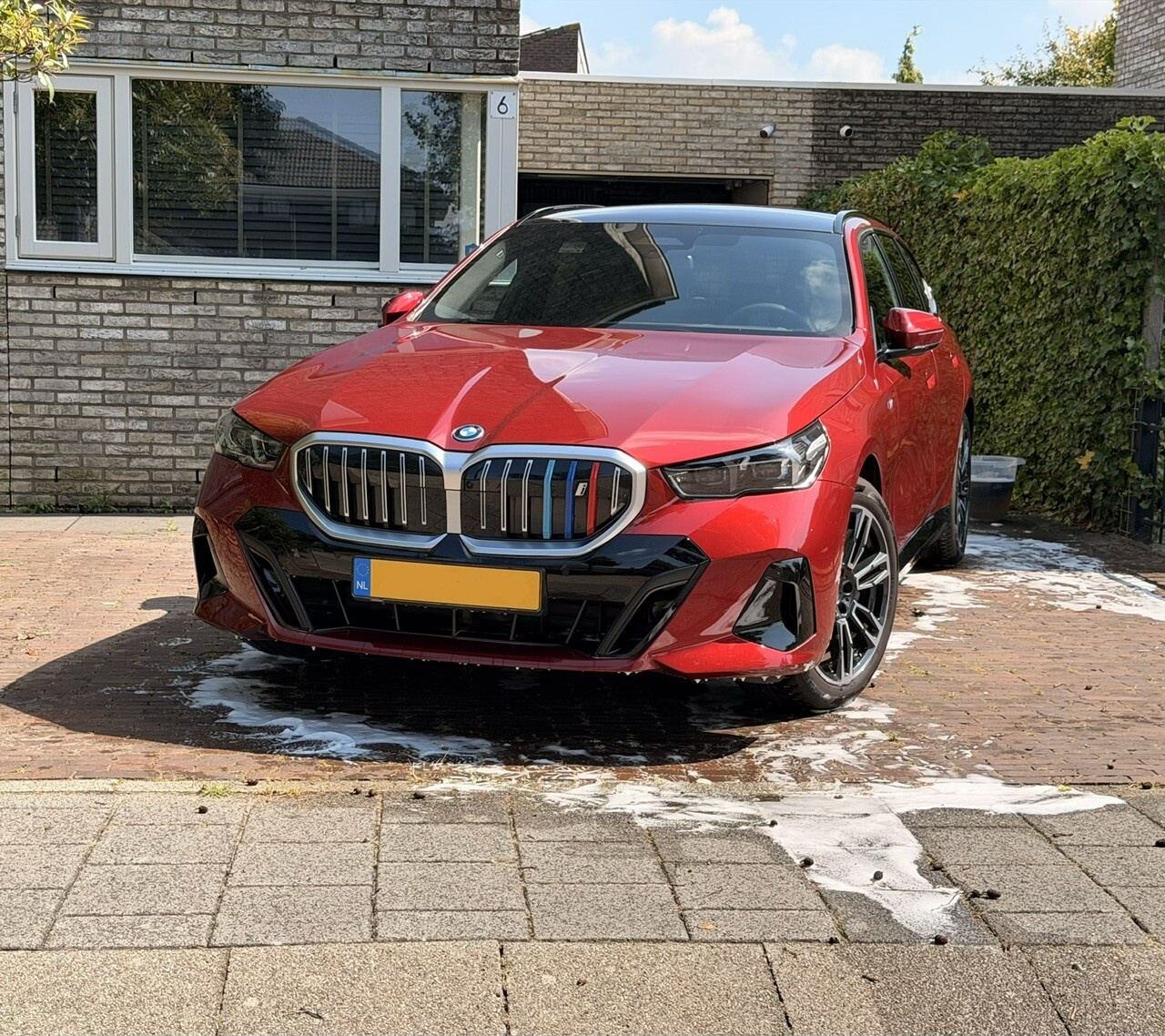 Afbeeldingslocatie: https://tweakers.net/i/P-gyx-5Od__6u92iyX7d3bNnp0g=/fit-in/4920x3264/filters:max_bytes(3145728):no_upscale():strip_icc():strip_exif()/f/image/KTIclatXVBnr01vNXoPexqUv.jpg?f=user_large