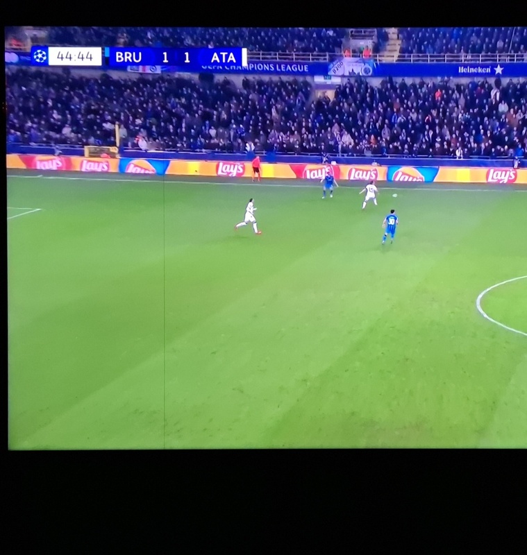 Afbeeldingslocatie: https://tweakers.net/i/P19YWn1vmTq8qCmANMFEYZReceI=/x800/filters:strip_icc():strip_exif()/f/image/w7pJjwO9bW47UUkDKM1ONIRw.jpg?f=fotoalbum_large