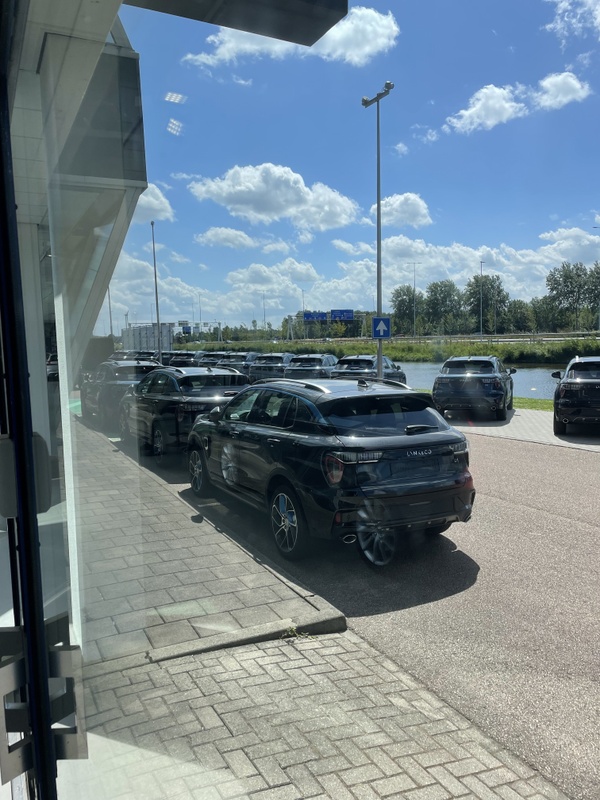 Afbeeldingslocatie: https://tweakers.net/i/P27EQDJNZjoCtWiXHb0vMbRlHAI=/x800/filters:strip_icc():strip_exif()/f/image/FY6pIypF0dvmLUNC059glr5q.jpg?f=fotoalbum_large