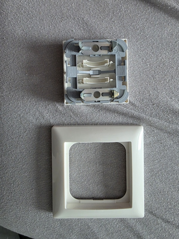 Afbeeldingslocatie: https://tweakers.net/i/P2nV3XajgsUPn9KOoH8gPvoAvyc=/x800/filters:strip_icc():strip_exif()/f/image/Inq9hFkwLQoalX3Lapoqt5oO.jpg?f=fotoalbum_large