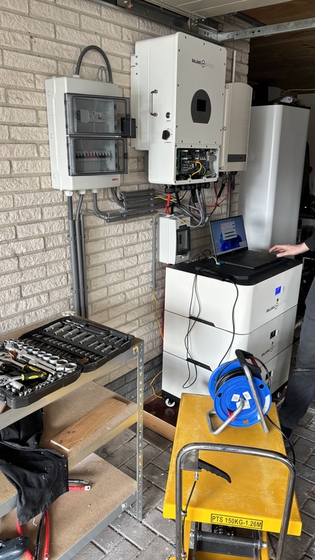 Afbeeldingslocatie: https://tweakers.net/i/P4L-shrAlY8JMWwYgggSpsCnbz4=/x800/filters:strip_icc():strip_exif()/f/image/0bubbDwcBpSoll748Qw9bCEh.jpg?f=fotoalbum_large