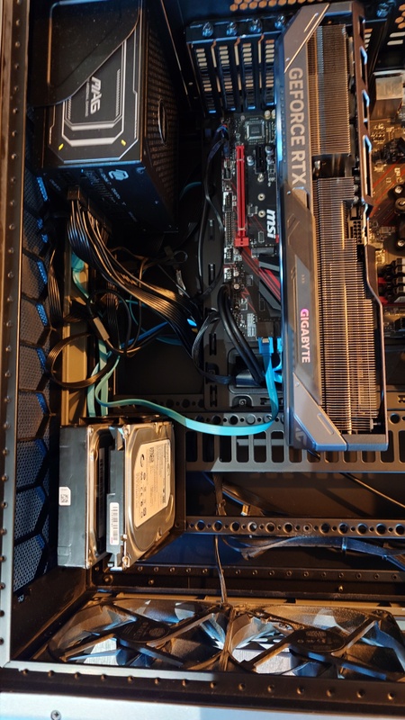 Afbeeldingslocatie: https://tweakers.net/i/P4b2_fvqwemKUu70tLKveFxPL88=/x800/filters:strip_icc():strip_exif()/f/image/lcSpIA77gxKG7z6q9hZRvvSf.jpg?f=fotoalbum_large