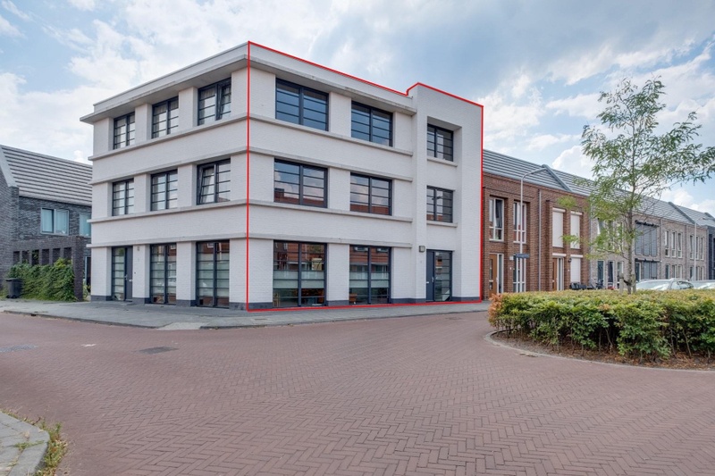 Afbeeldingslocatie: https://tweakers.net/i/P82ckdG-oGyVeZ8HjGPnIZg5pCw=/800x/filters:strip_icc():strip_exif()/f/image/4lZ8UVAoJvOVszKrULL5mwtO.jpg?f=fotoalbum_large