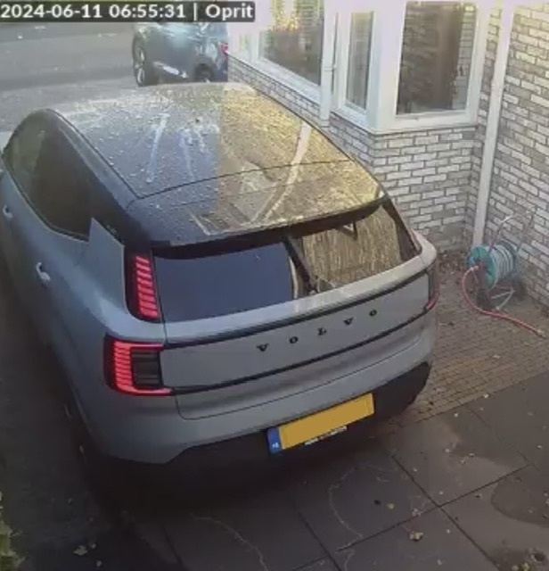 Afbeeldingslocatie: https://tweakers.net/i/PBfSe306DFw4JLVAgopxm8TujKM=/full-fit-in/4920x3264/filters:max_bytes(3145728):no_upscale():strip_icc():fill(white):strip_exif()/f/image/qhBCR2Z0anYG45gKTcX1ZwkD.jpg?f=user_large