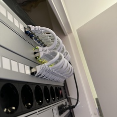 Afbeeldingslocatie: https://tweakers.net/i/PC2BBcKEiNDjgdtKHizJdGXOIz4=/232x232/filters:strip_icc():strip_exif()/f/image/WkIq0muaeYhpu9O8Aem1O2UD.jpg?f=fotoalbum_tile