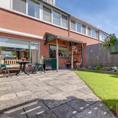 Afbeeldingslocatie: https://tweakers.net/i/PHJ00U1PP_01LIoP-E6gE0m10J4=/232x232/filters:strip_icc():strip_exif()/f/image/tazJu3tn9OnaA1PiPF6yp7p2.jpg?f=fotoalbum_tile