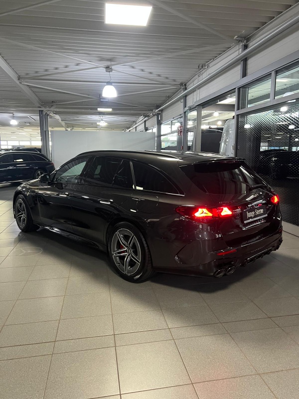 Afbeeldingslocatie: https://tweakers.net/i/PICSVL53I7zT0GEOXFSJoVrfX-E=/x800/filters:strip_icc():strip_exif()/f/image/ww0HYiMQNtrSdJJyyKEZGUR3.jpg?f=fotoalbum_large